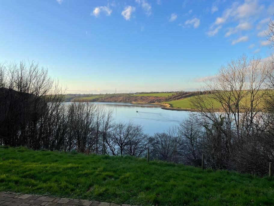 Millbay Cottage: Wonderful River Views Cosheston Exteriér fotografie